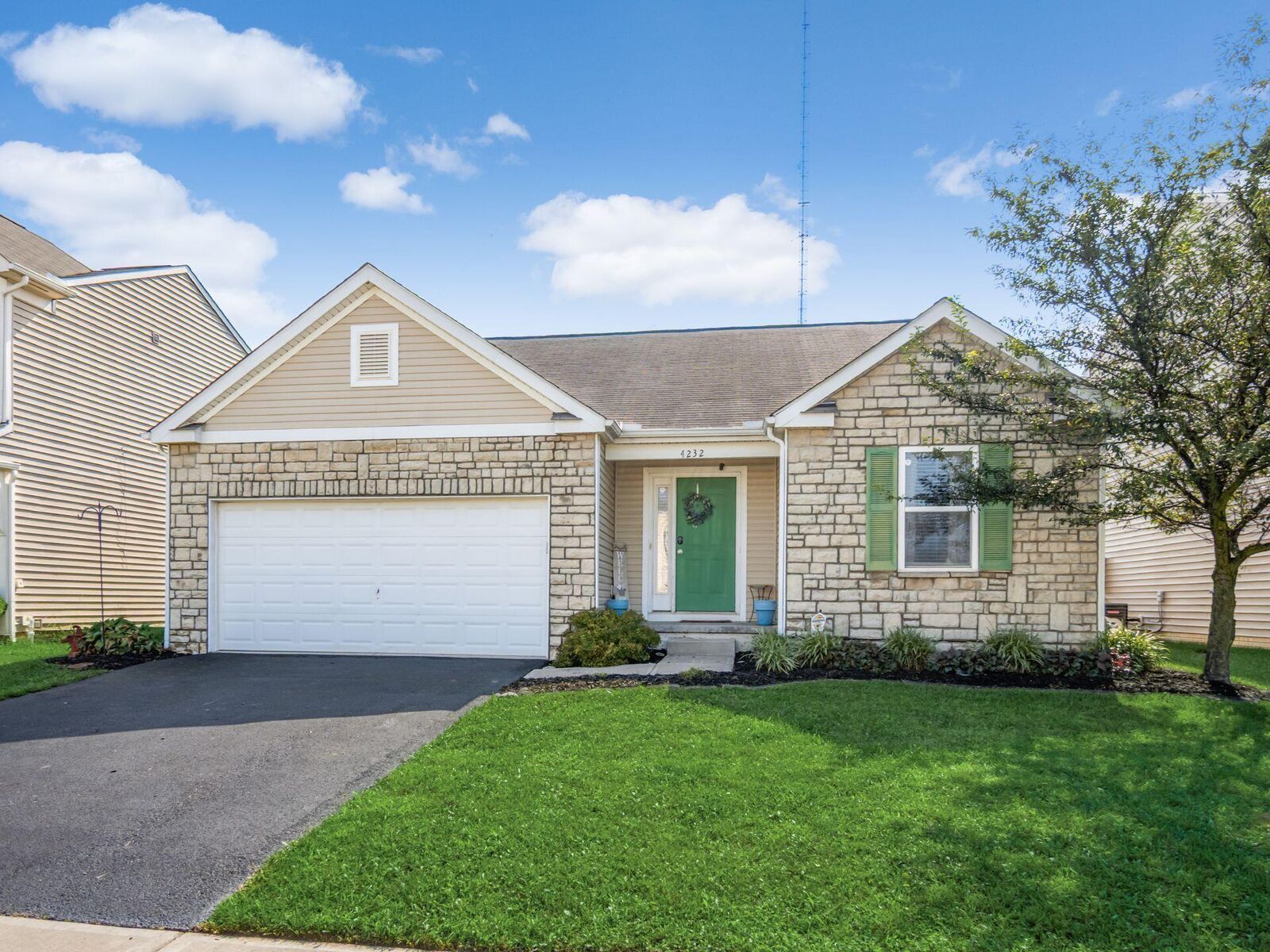 Property Photo: 4232 French Creek Drive OH 43207
