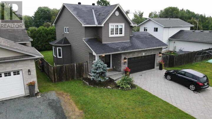 Property Photo: 96 Ruscio Cres ON P6A 6H5