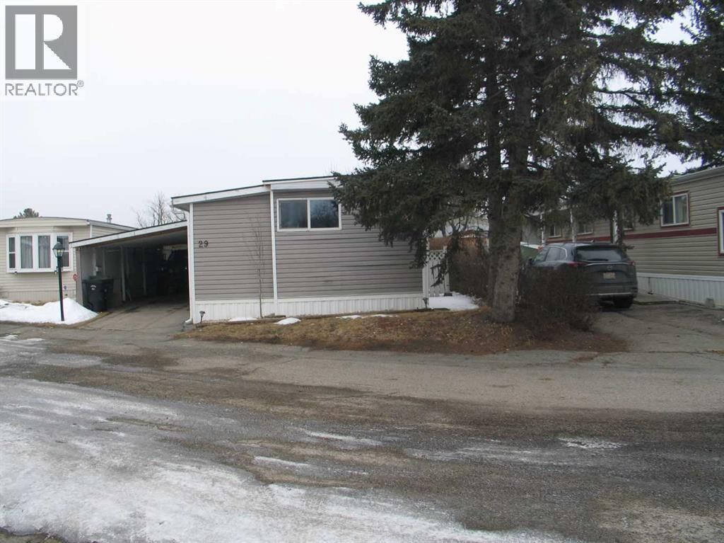 Property Photo: 3223 83 Street Northwest AB T3B 5N1
