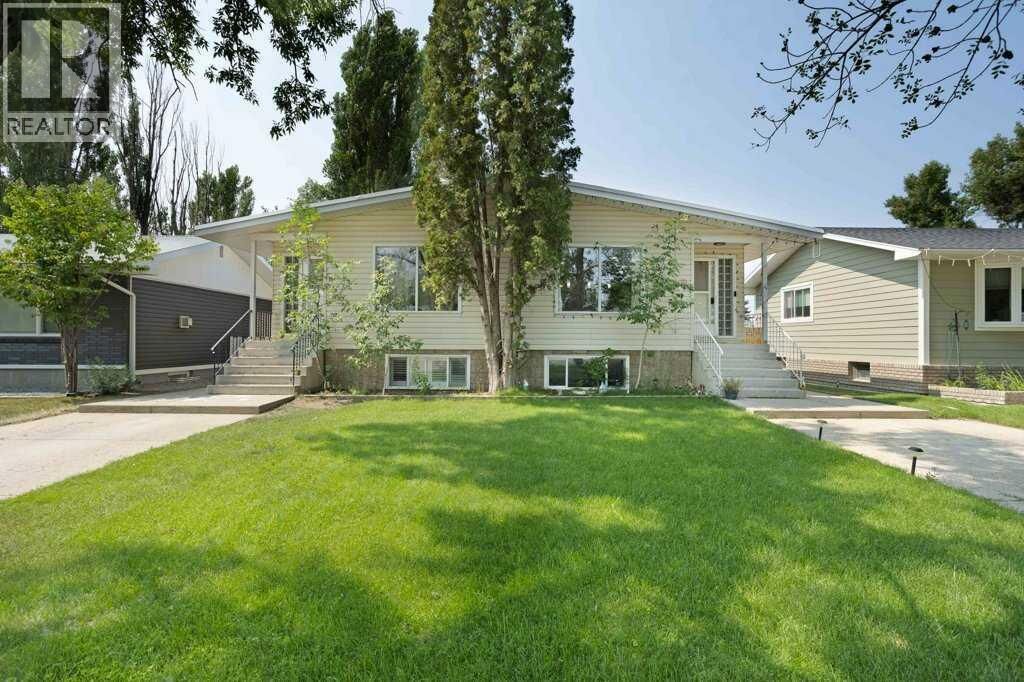 Property Photo:  11 10 Street West  AB T1R 0C1 