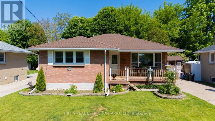 97 Grey Crescent — photo 1