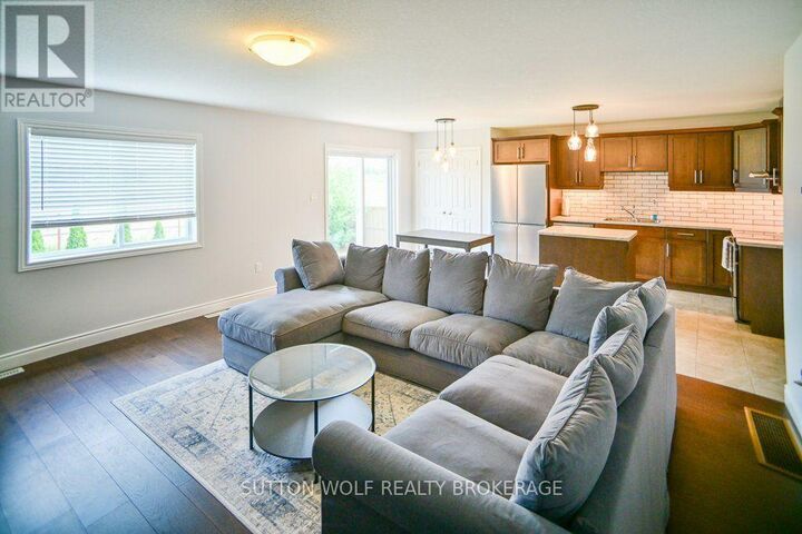 Property Photo: 54 Abbott Street ON N7G 0B7
