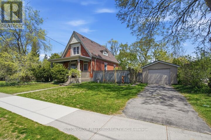 Property Photo:  178 East Street  ON N5Z 2R8 