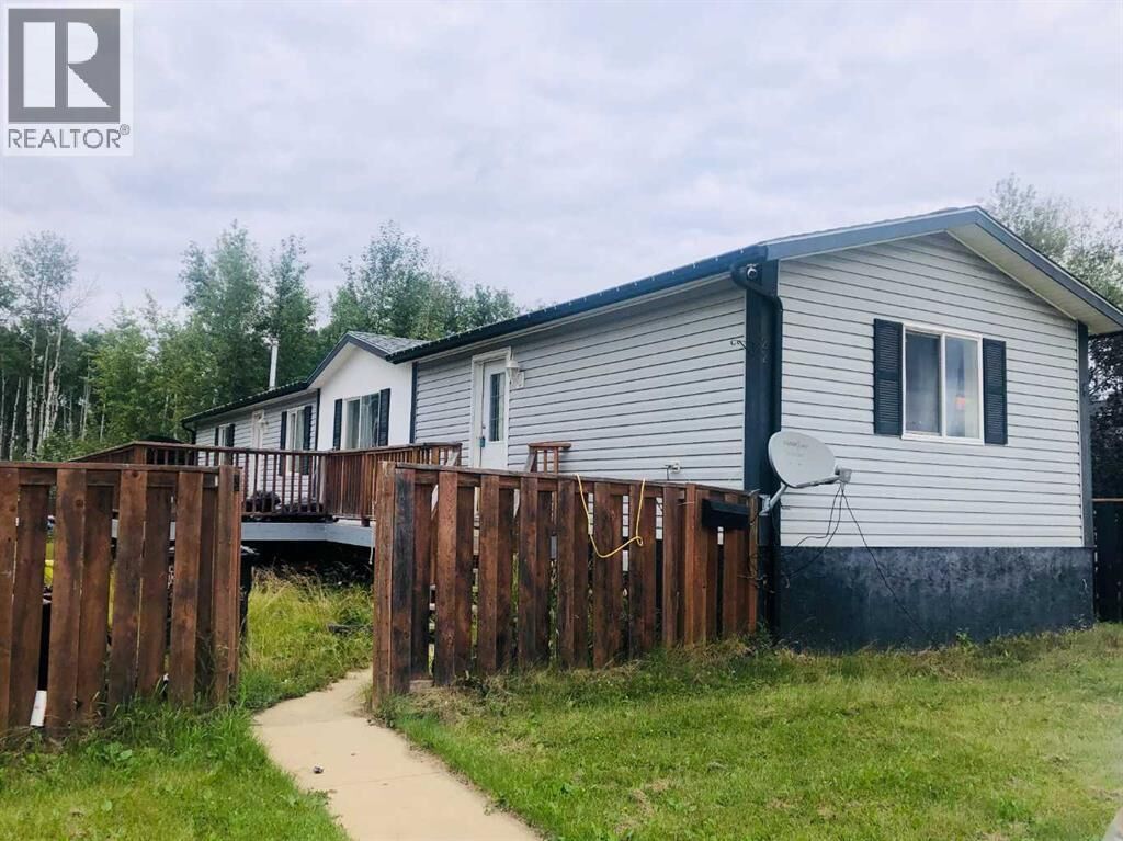 Property Photo: 22 Dewberry Road AB T0H 1Z0