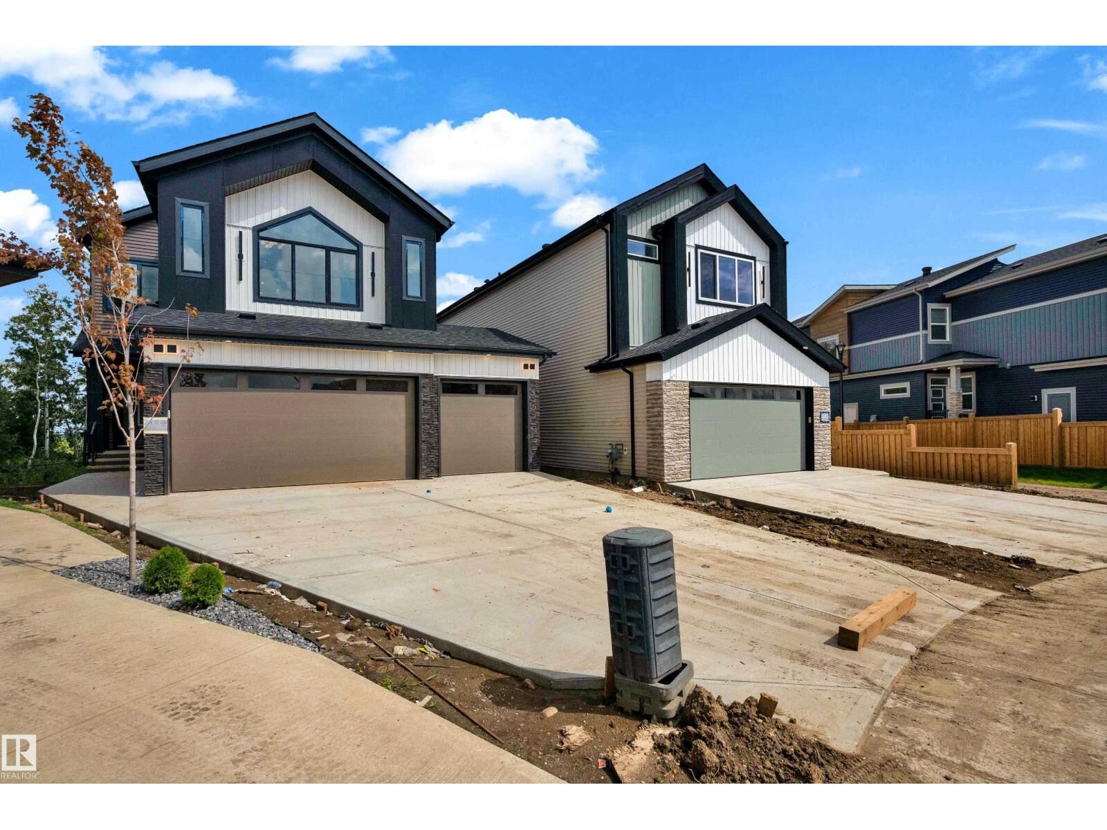 Property Photo:  2408 1 Av SW  AB T6X 3K4 