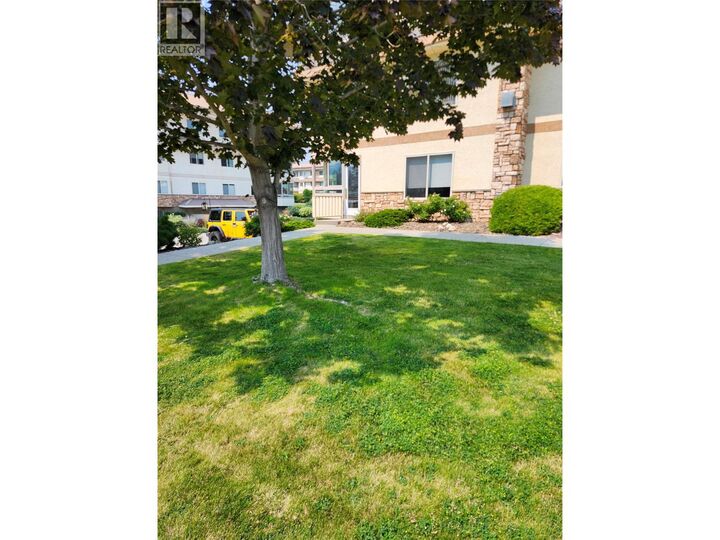 8416 Jubilee Road East 106 — photo 1
