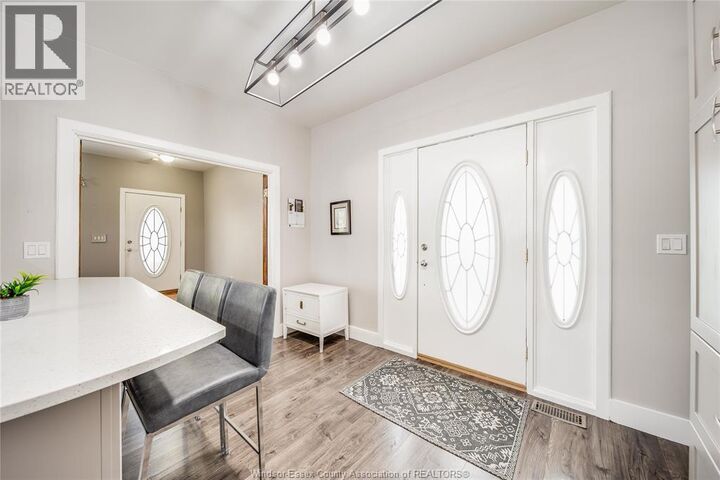 Property Photo:  90 Victoria Avenue  ON N8M 1M7 