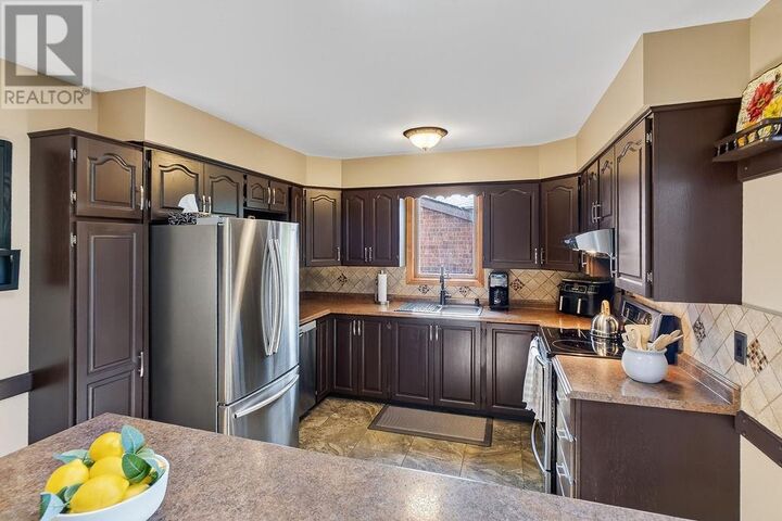 Property Photo: 71 Chantal Crescent ON P3L 1C1