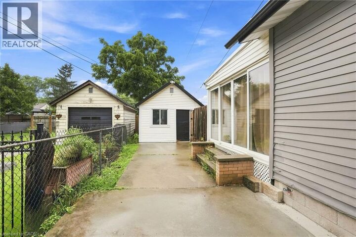 Property Photo:  4 Hilda Street  ON L2S 1Z8 