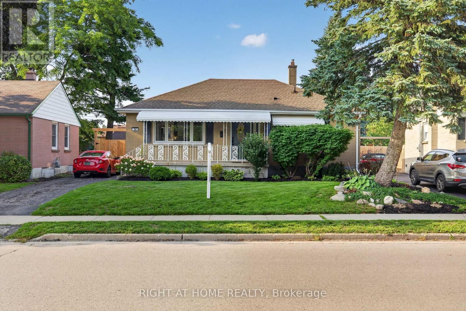 Property Photo: 24 Tweedsmuir Avenue ON N5W 1K5