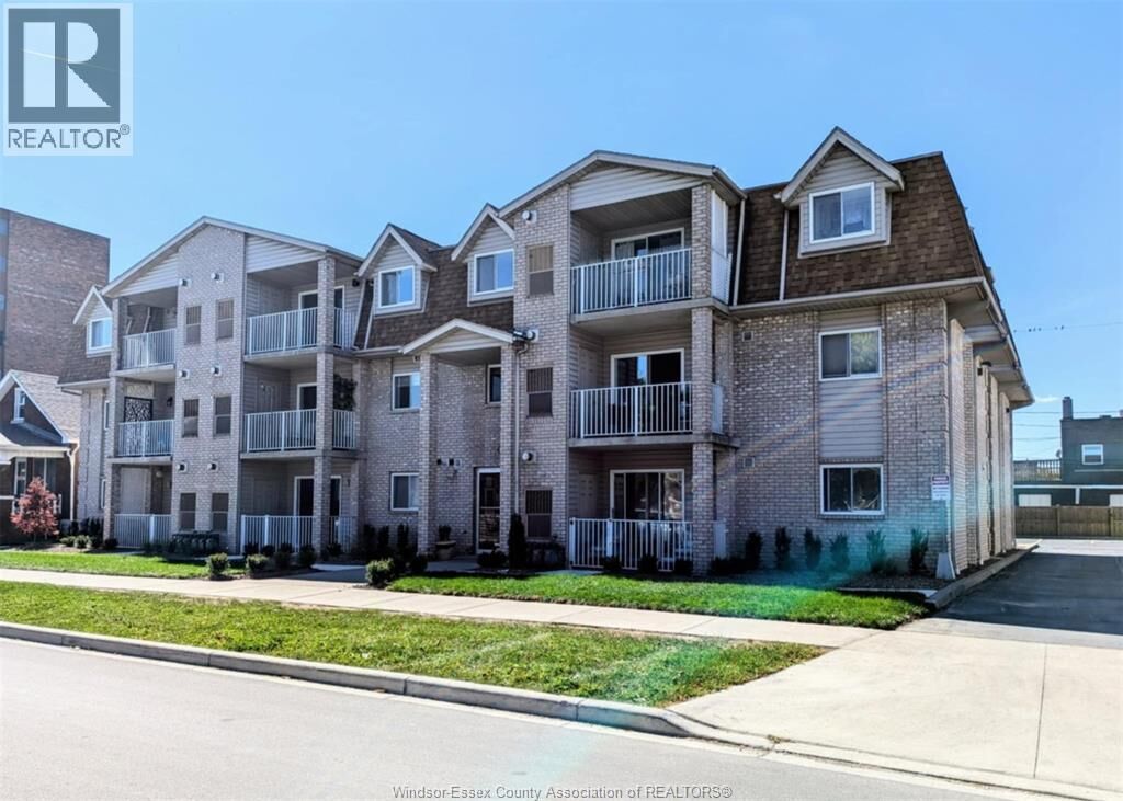 Property Photo:  1323 Langlois Avenue 302  ON N8X 1P4 