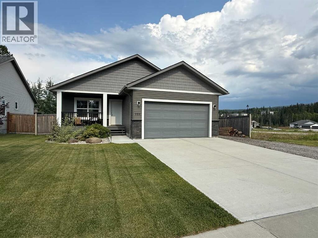 Property Photo: 223 Eaton Drive AB T7V 0A1