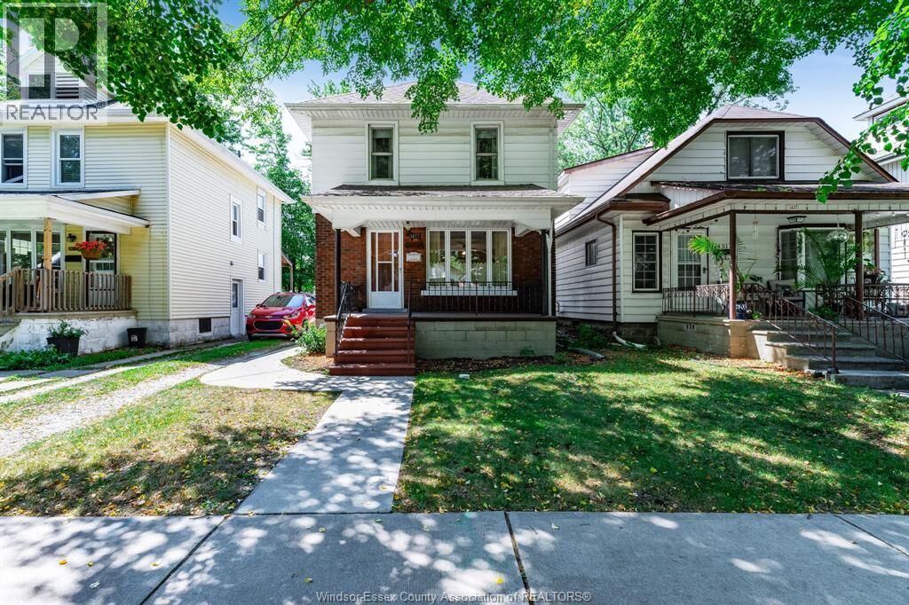 Property Photo: 1437 Gladstone Avenue ON N8X 2P9