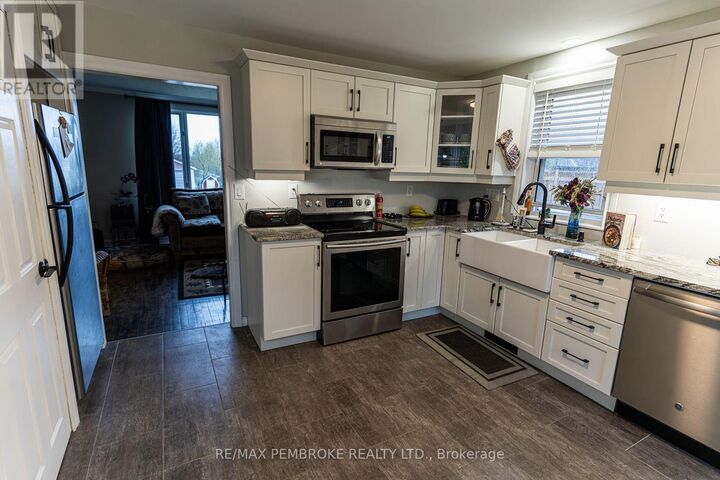 Property Photo:  496 Wilbert Street  ON K8A 3G6 