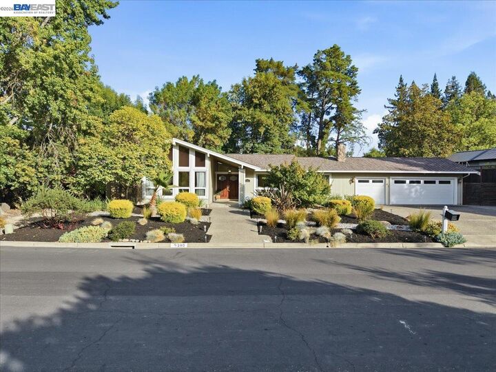Property Photo:  280 Bolla Ave  CA 94507 