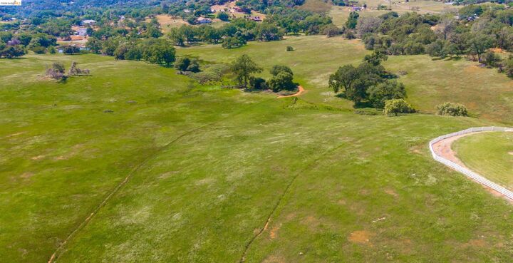 Property Photo:  9325 Fraguero Rd  CA 95370 