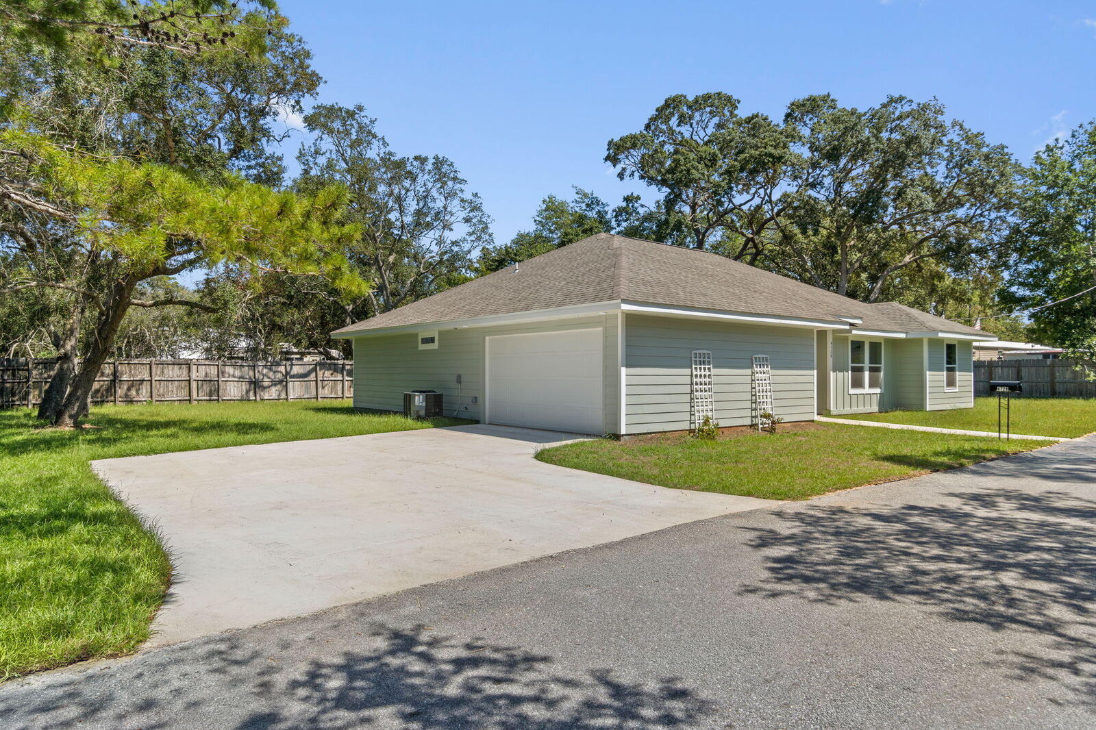 Property Photo: 4728 Bay Breeze Drive FL 32563