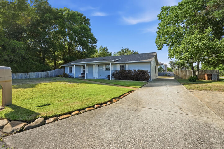 Property Photo:  3594 Morningtide Drive  FL 32563 