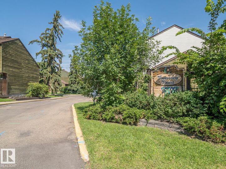 510 Abbottsfield Road NW No — photo 1