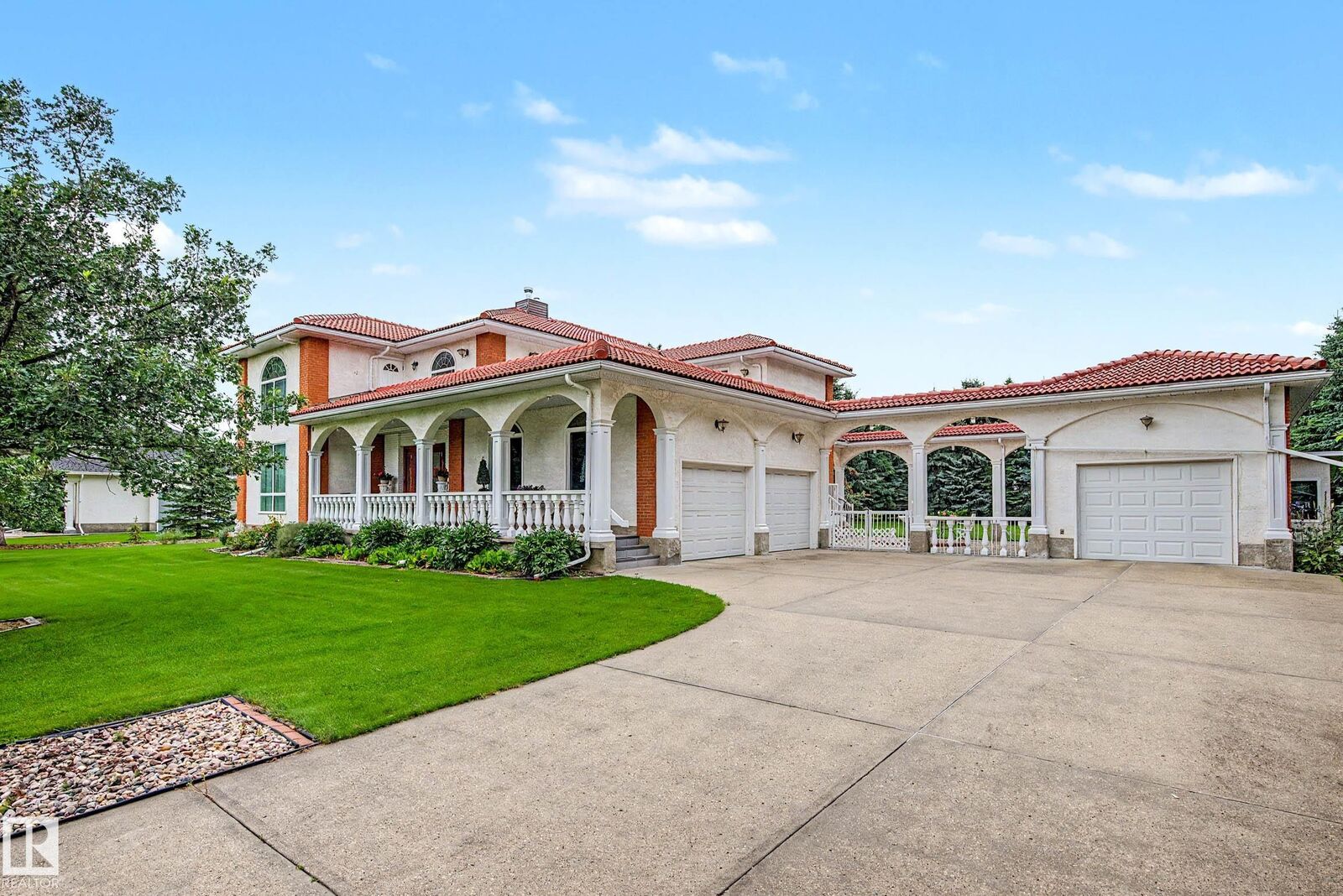 Property Photo: 54324 Bellerose Drive 68 AB T8T 0C5