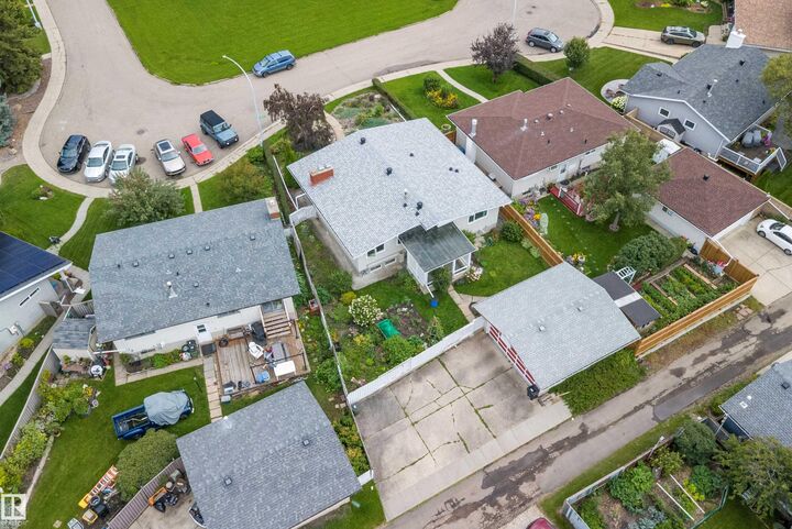 Property Photo: 3616 109A Street NW AB T6J 1C8
