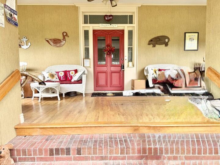 Property Photo:  84 Market St  VA 23417 