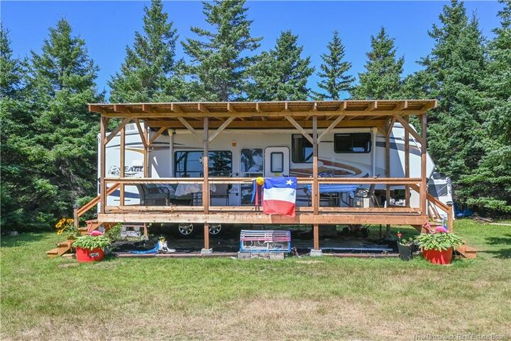 600 Pointe-Alexandre Road — photo 1