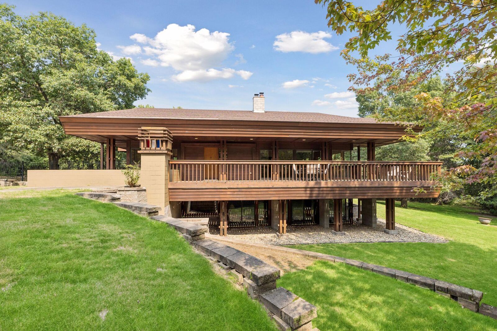 Property Photo:  273 Turnberry Court  WI 54016 