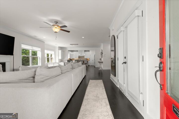 Property Photo:  1940 Park Chase Lane NE  GA 30324 