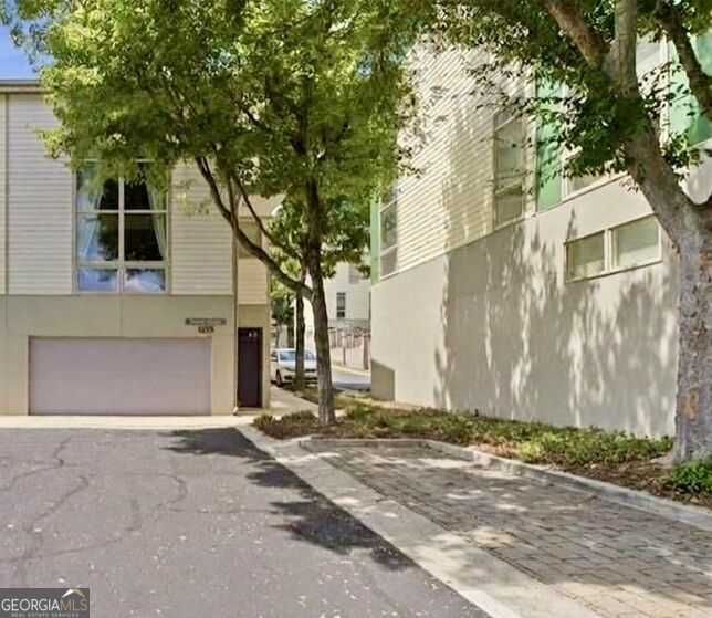 Property Photo: 1278 Eames Green NW GA 30318