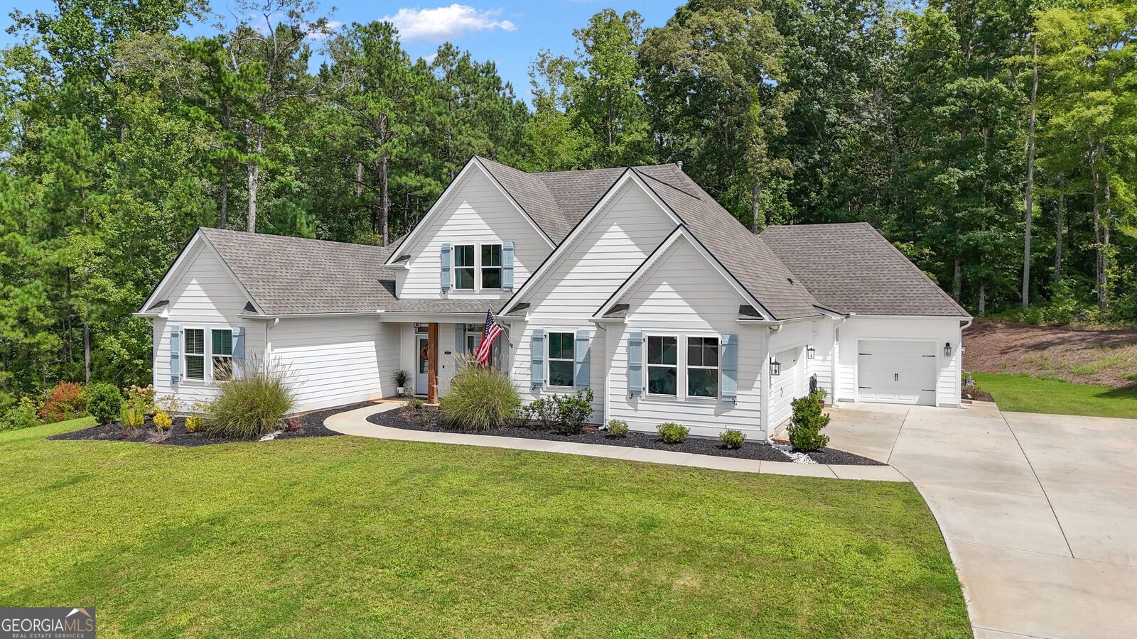 Property Photo:  215 Greyfairs Avenue  GA 30276 