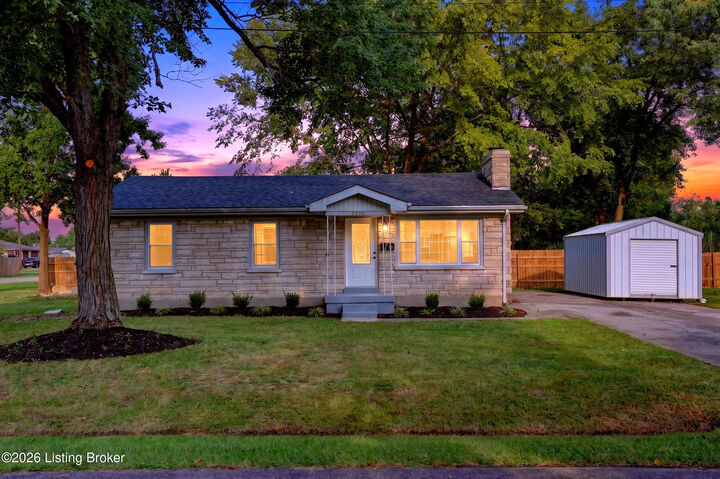 Property Photo: 5904 Hood Rd KY 40213