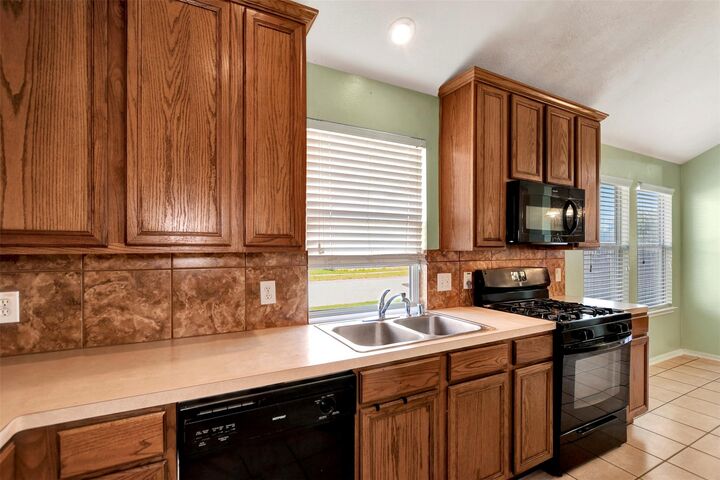 Property Photo: 5918 Durango Mist Lane TX 77449