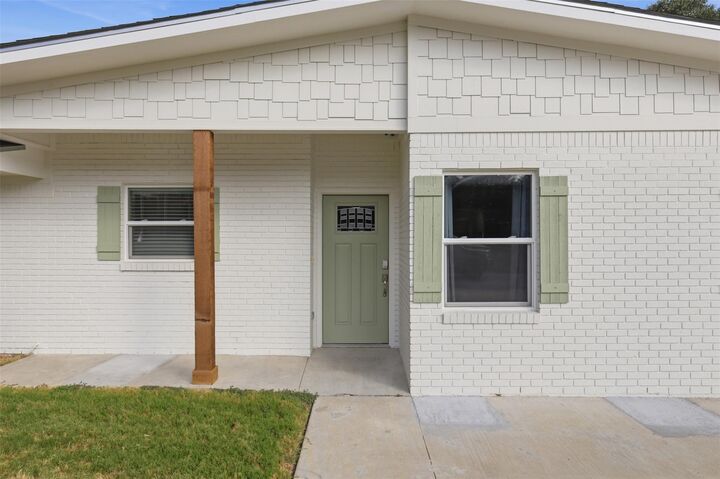 Property Photo:  304 Dunn Street  TX 77801 