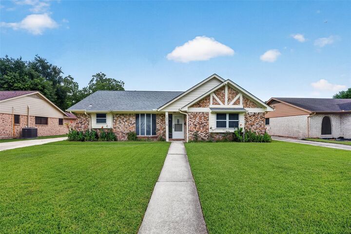 Property Photo: 10715 Sagewind Drive TX 77089