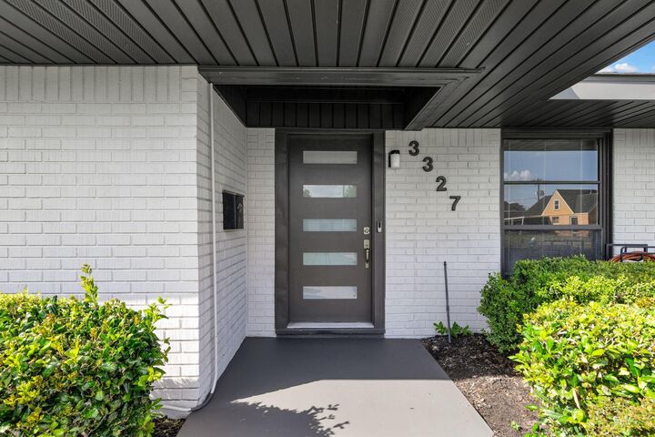 Property Photo: 3327 Wentworth Street TX 77004