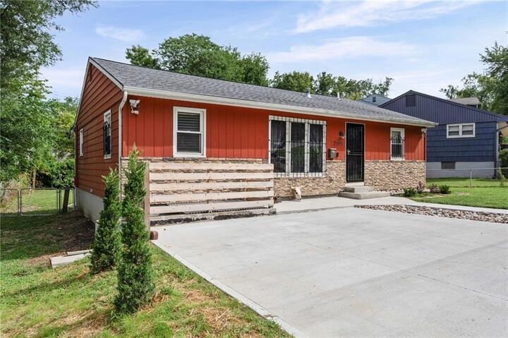 Property Photo:  7101 Monroe Avenue  MO 64132 