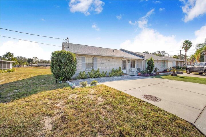Property Photo:  1413 Thousand Roses Drive S  FL 33853 