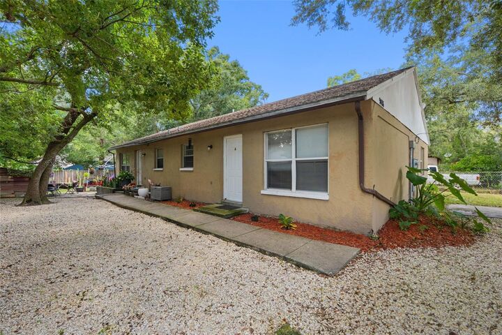 Property Photo: 9406 N Hartts Drive FL 33617