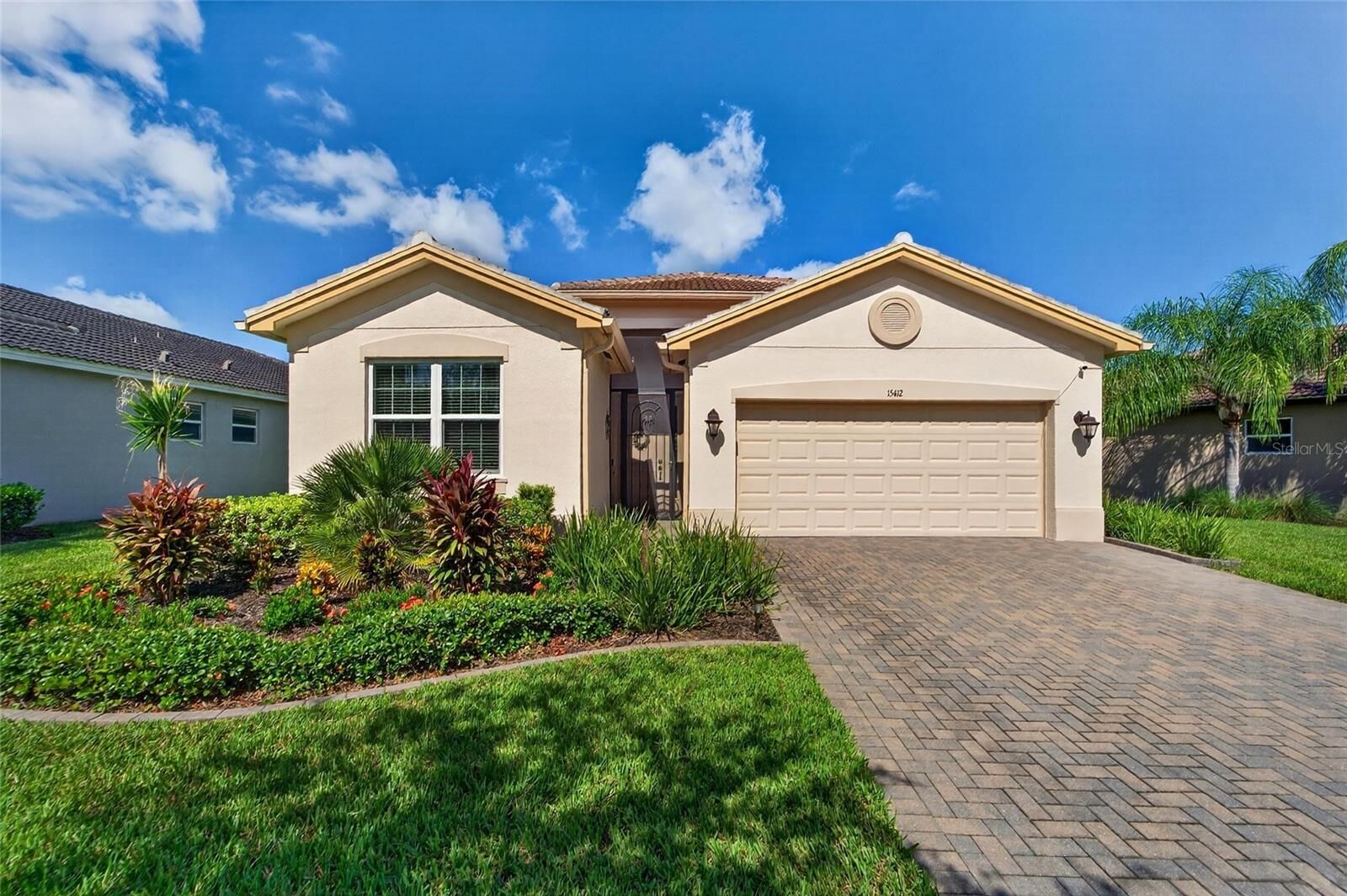 Property Photo: 15412 Santa Pola Drive FL 33598