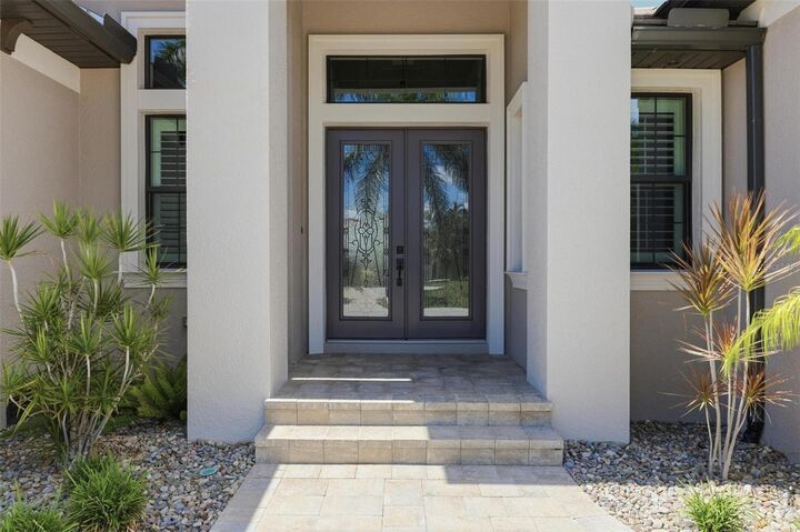 Property Photo:  1418 Kinglet Drive  FL 33950 