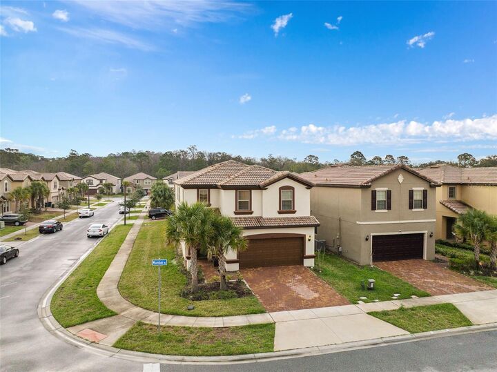 Property Photo: 1517 Mumbai Way FL 34747