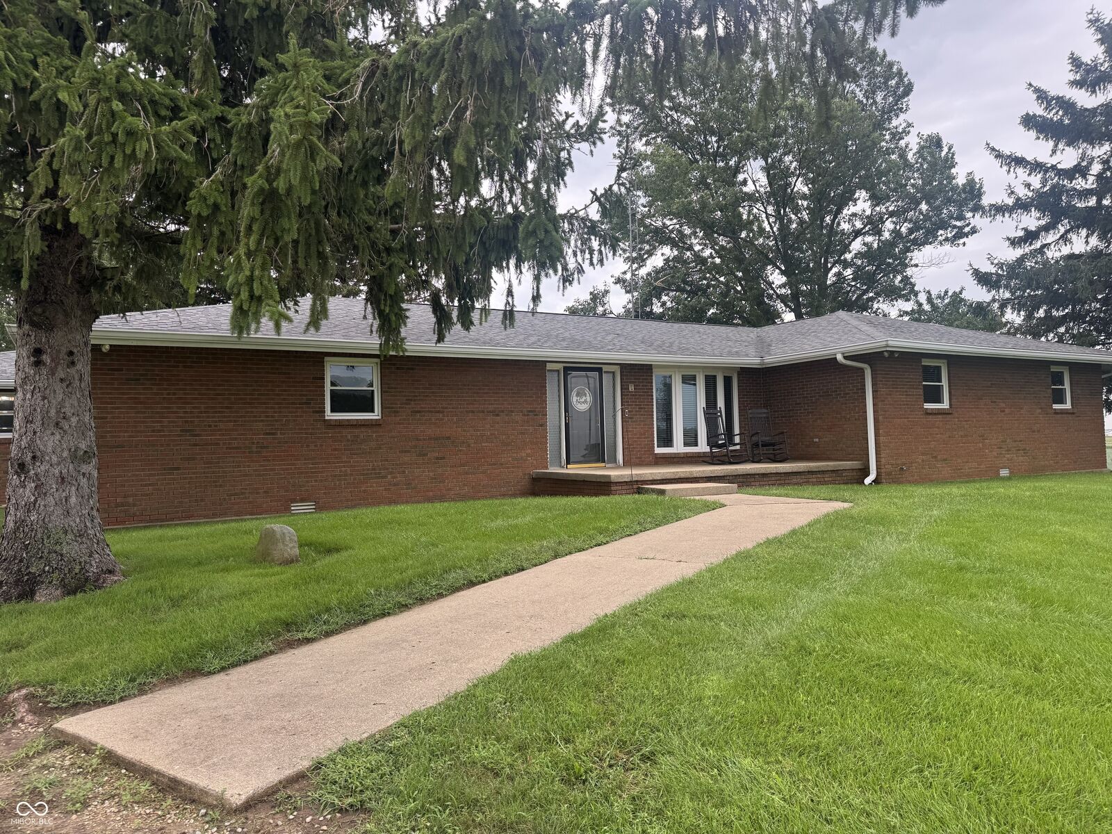Property Photo:  1080 S 350 E  IN 46173 