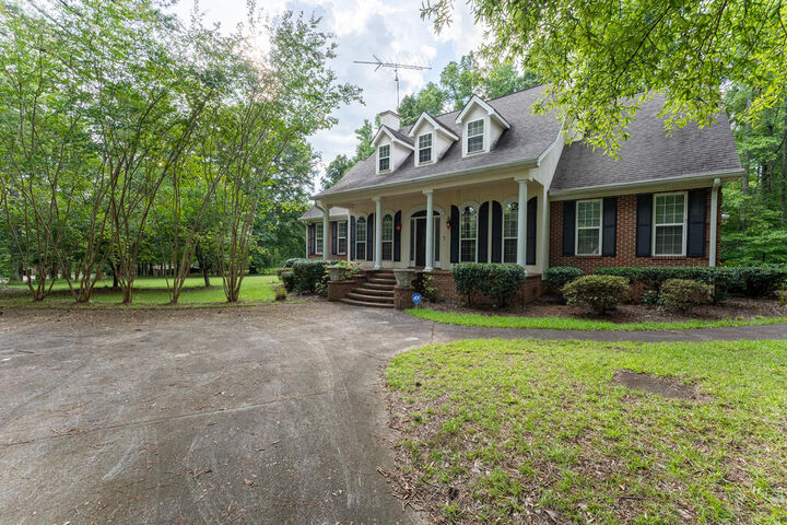 Property Photo: 421 Creekside Drive GA 31032