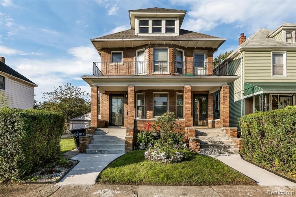 Property Photo: 2511 Seyburn Street MI 48214 1786