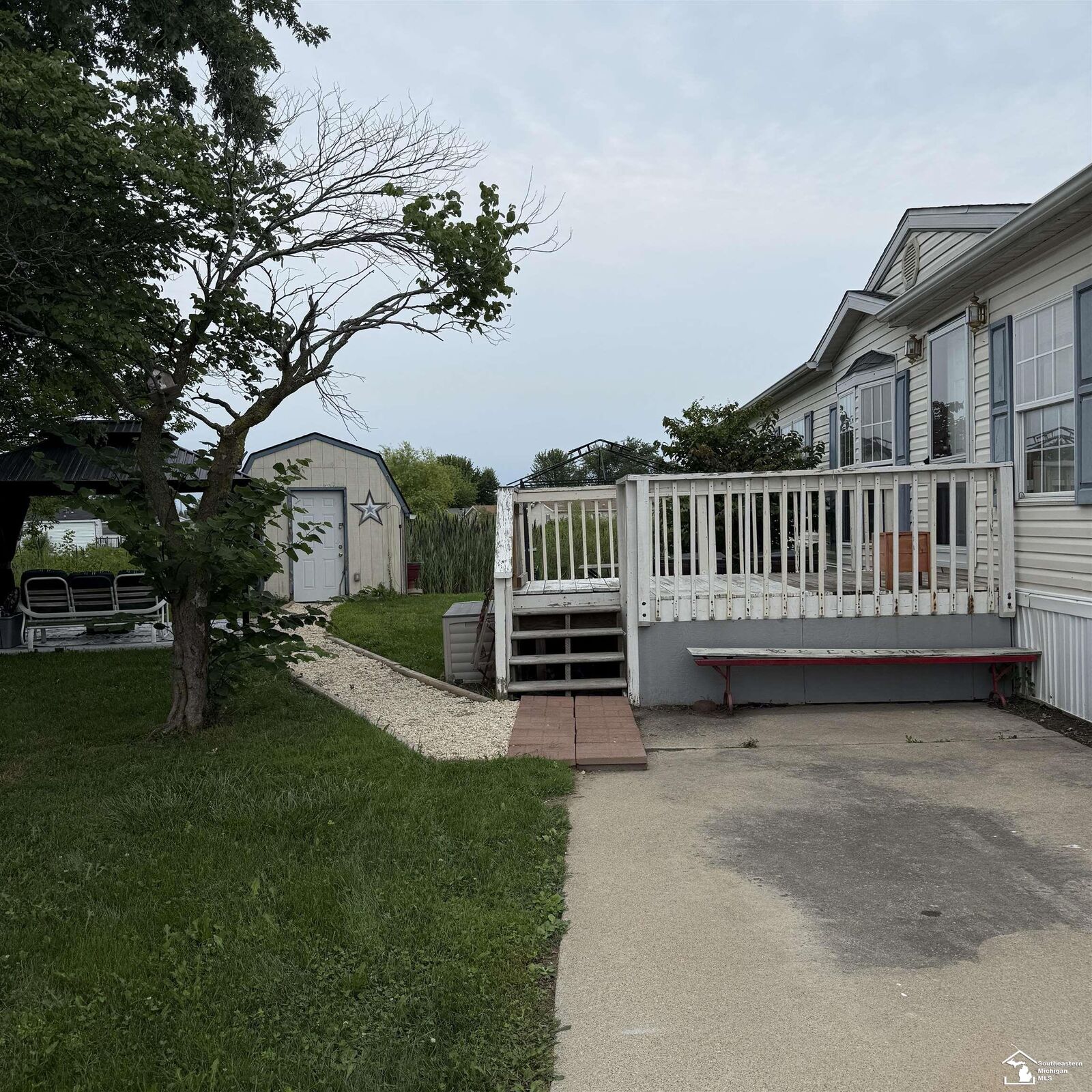 Property Photo:  584 Pine Tree Court  MI 48162 