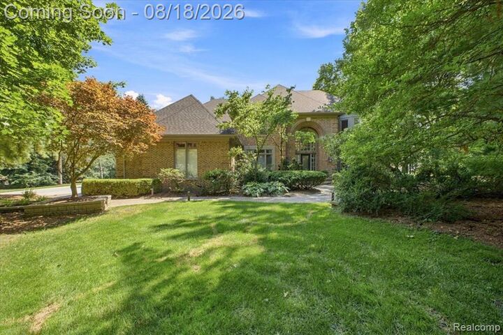 Property Photo: 853 Lone Pine Road MI 48302 2428