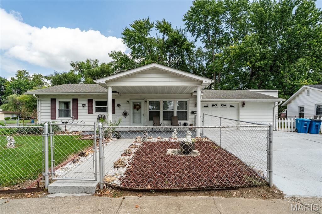 Property Photo:  2200 Wilson Avenue  IL 62040 