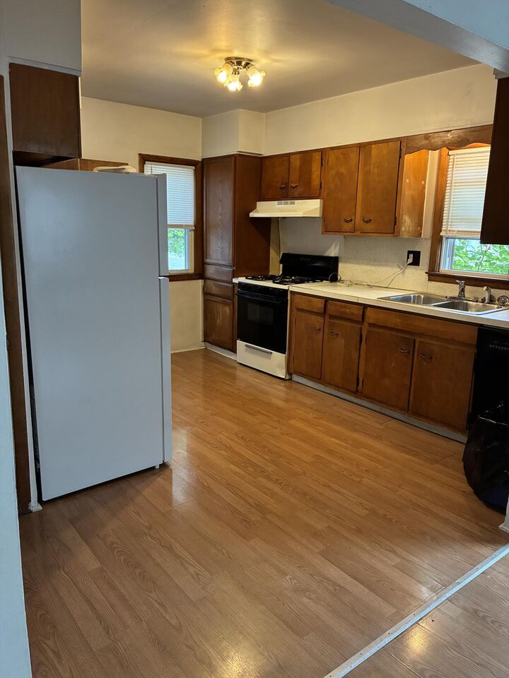 Property Photo: 1543 NE Mason Street NE MI 49503