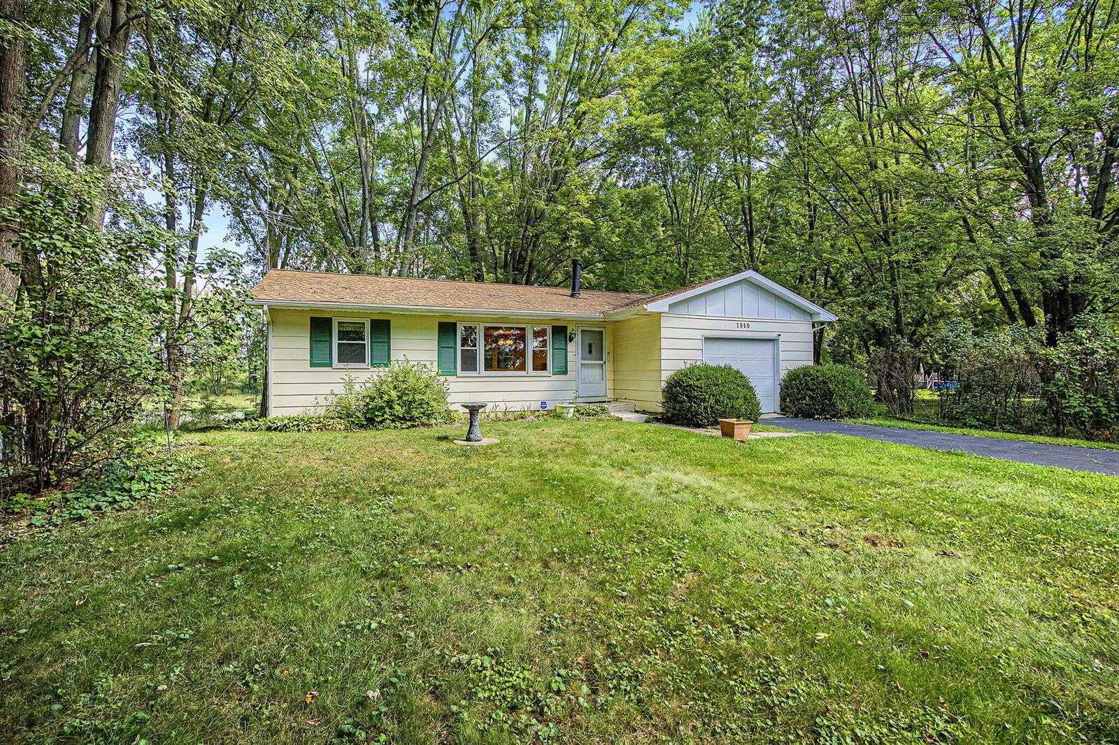 Property Photo: 1940 Maple Grove Road MI 49201
